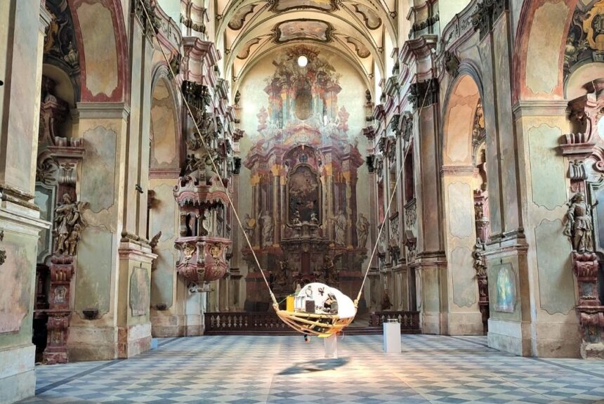 Jiří Černický Komentované prohlídky výstavy Magické aktuality. Vzpoura lenochodů. Michaela Černická / Jiří Černický