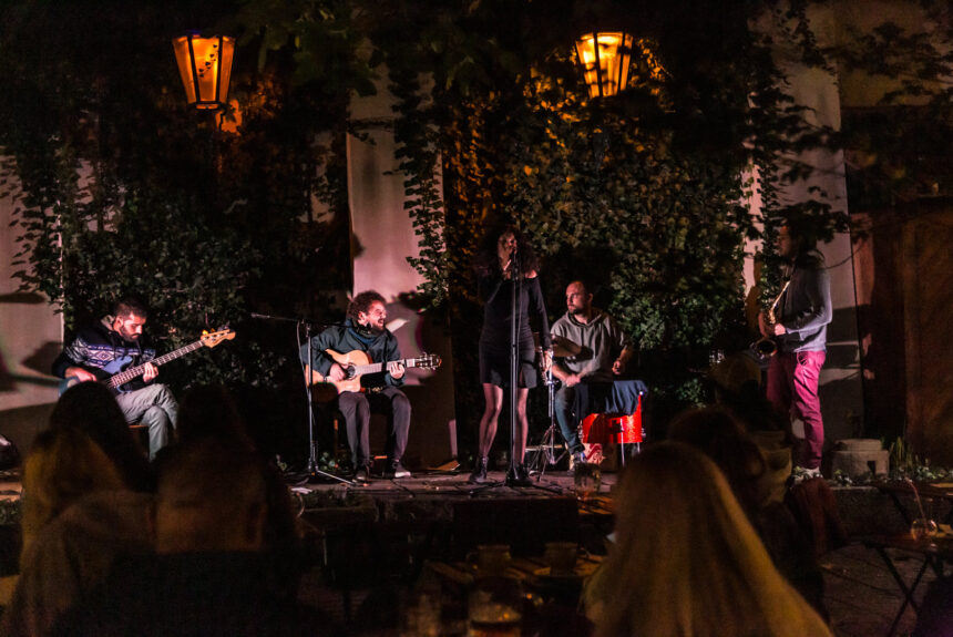 Amanita Música site-specific benefiční koncert v kostele Zvěstování Panny Marie