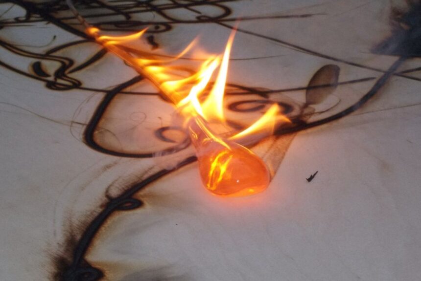 Malba horkým sklem pod vedením Jiřího Nid Suchého