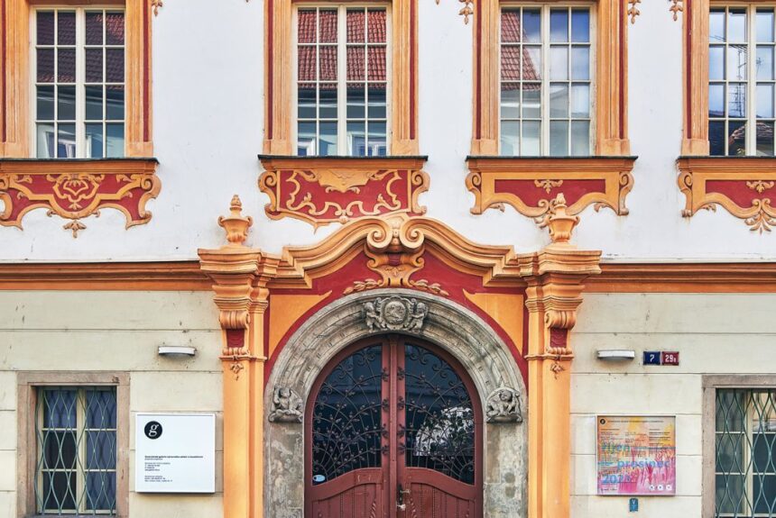 Hlavní výstavní budova Severočeské galerie výtvarného umění v Litoměřicích Otevírací doba galerie v době vánočních svátků 2022/2023