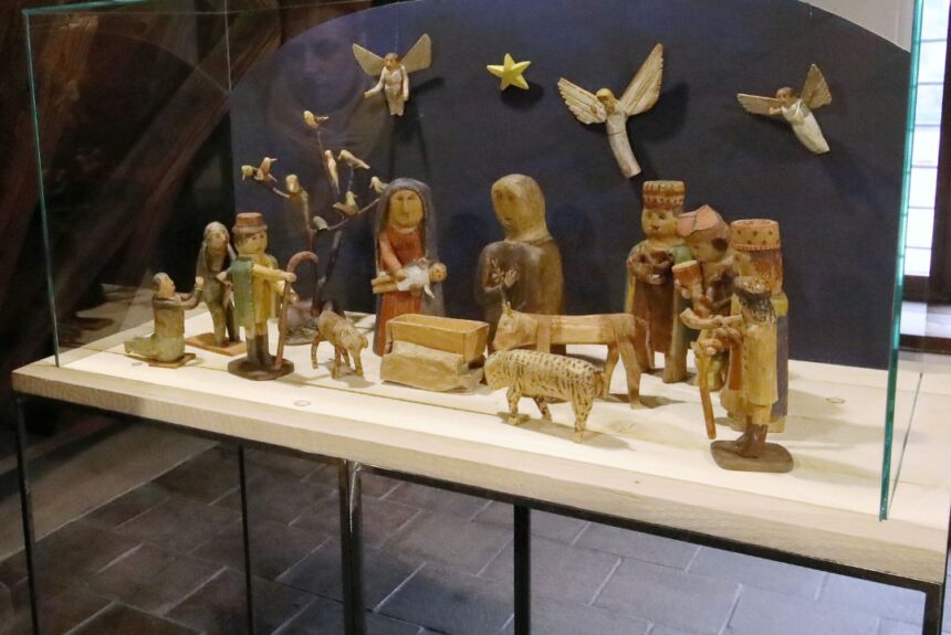 Foto Karel Pech, betlém Josefa Heji, Národní muzeum v přírodě, sbírka Valašského muzea v přírodě v Rožnově pod Radhoštěm, E 33160, E 33161 Výstava betléma Josefa Heji prodloužena do 8. ledna!