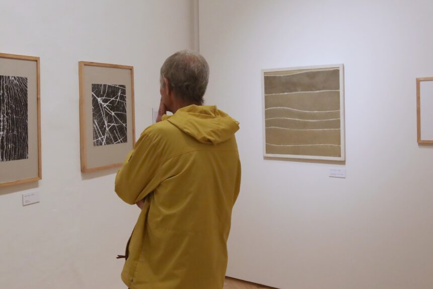 V sobotu 27. 1. – poslední komentovaná prohlídka výstavy Miroslav Koval (1944–2022): V souznění se zemí